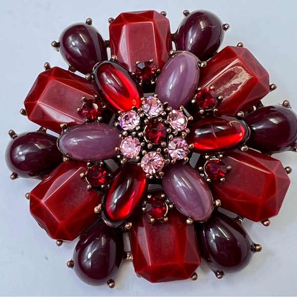 Regency Multicolor Mauve Red stones embellished copper-tone floral pin brooch - Picture 10 of 10